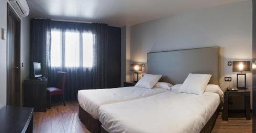 Hotel Valcarce Leon Онсонилья Экстерьер фото